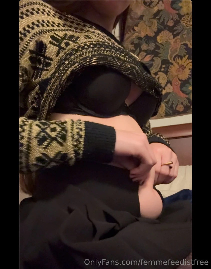 2 min video this christmas i ate myself out of my favorite skirt my 