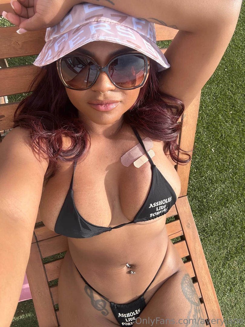 Severely burned my tit still hott tho 