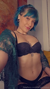 Do you like this black lingerie set one of my favs especially with the