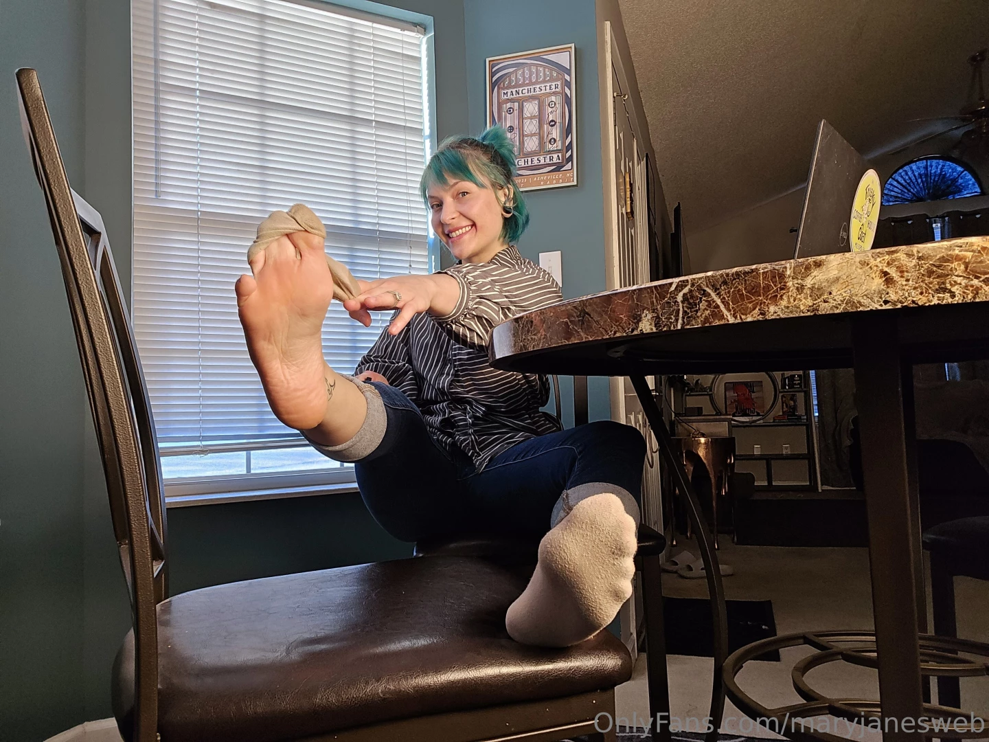 Yes - they smell amazing salty maybe even a bit vinegary 