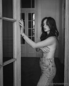 If you were on your knees right now what would you beg for 1 to kiss