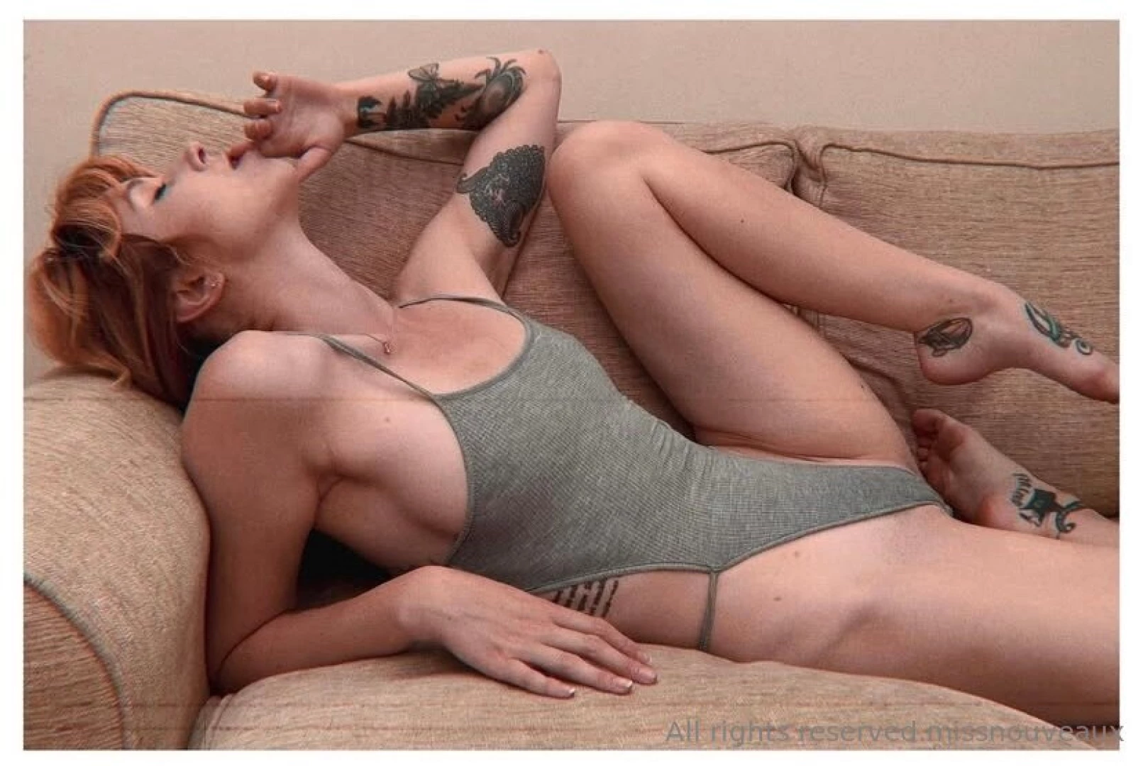 Gooooood morning - have a very happy friday new photoset goes live 