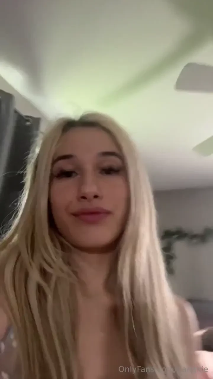 Make me smile by subbing https onlyfans com tbabybabe c2 