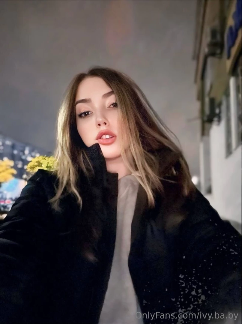 Tonight i decided to take a walk before bed in the park great idea 