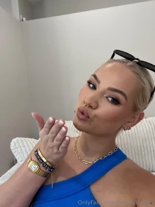 Sending you kisses why don t you send one back