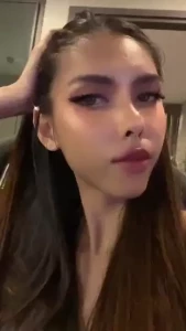 Wishing you a lovely day my loves