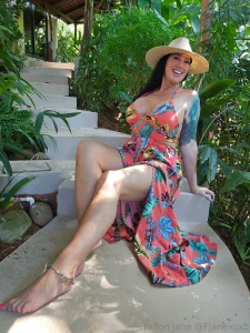 Am i seducing you with these long legs fjanexoxo