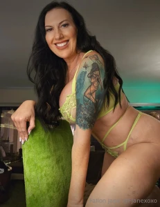I m feeling naughty today want to play fjanexoxo