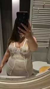 First outfit tried on how do you like it in the picture my tummy is part 8