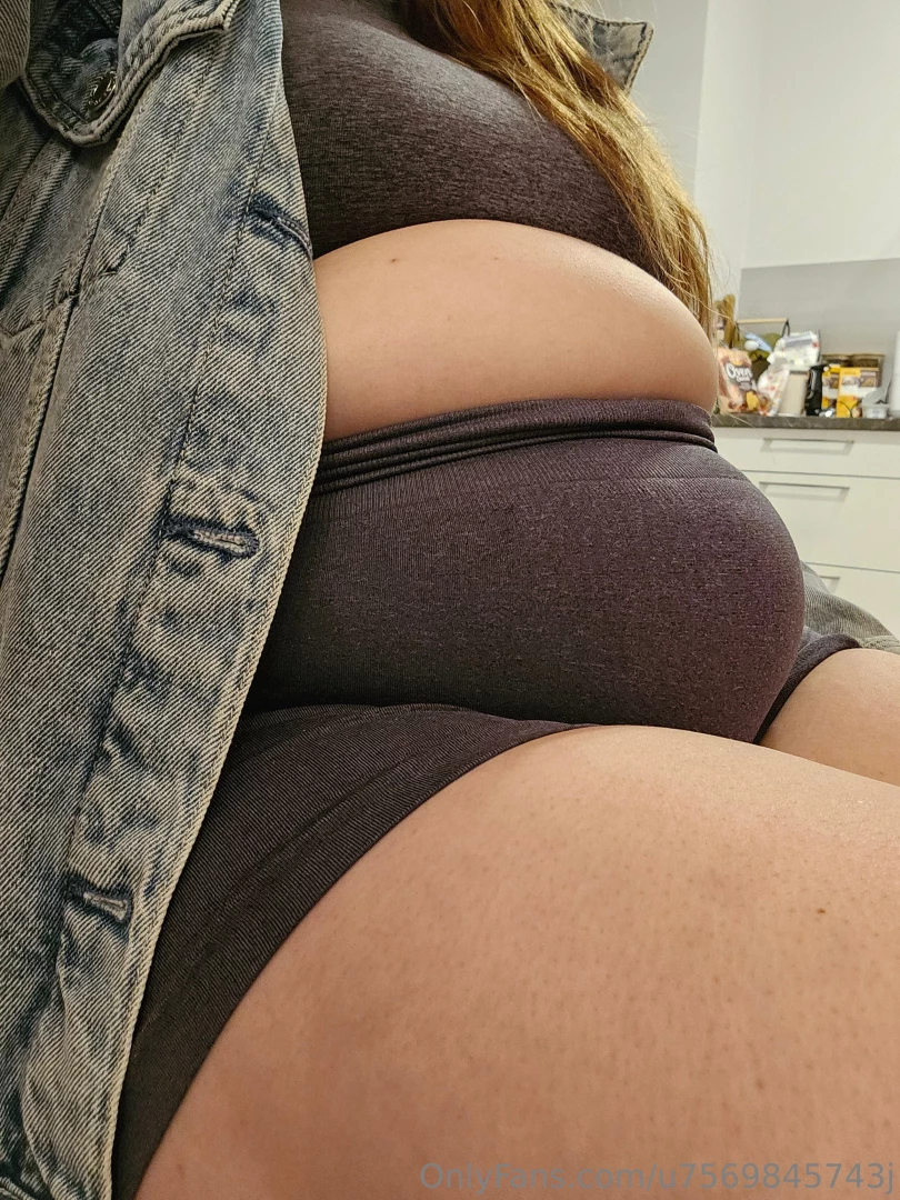 It s finally warm and i can walk around in sportswear as befits a fit 