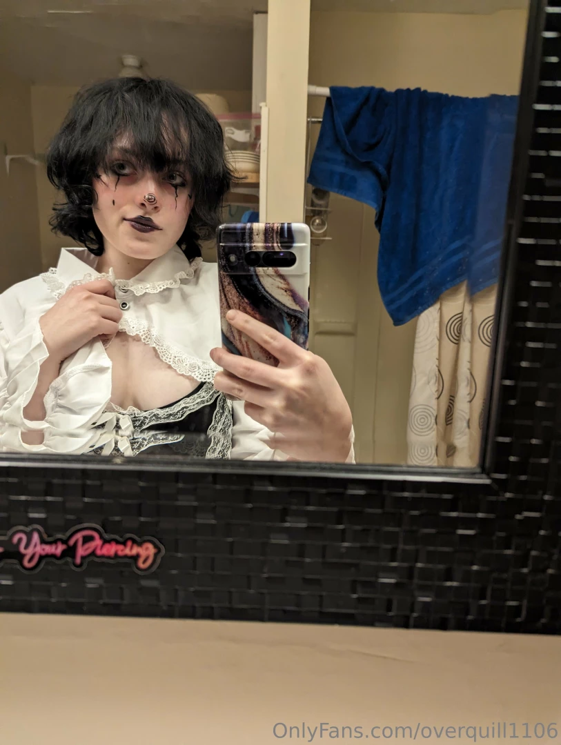 My halloween outfit who wants to watch me get fucked in it 