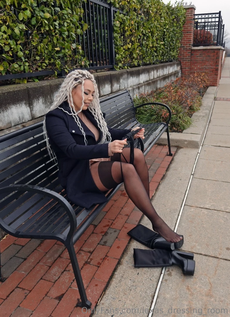 Guess what is on the next photos come to my vip secret room 