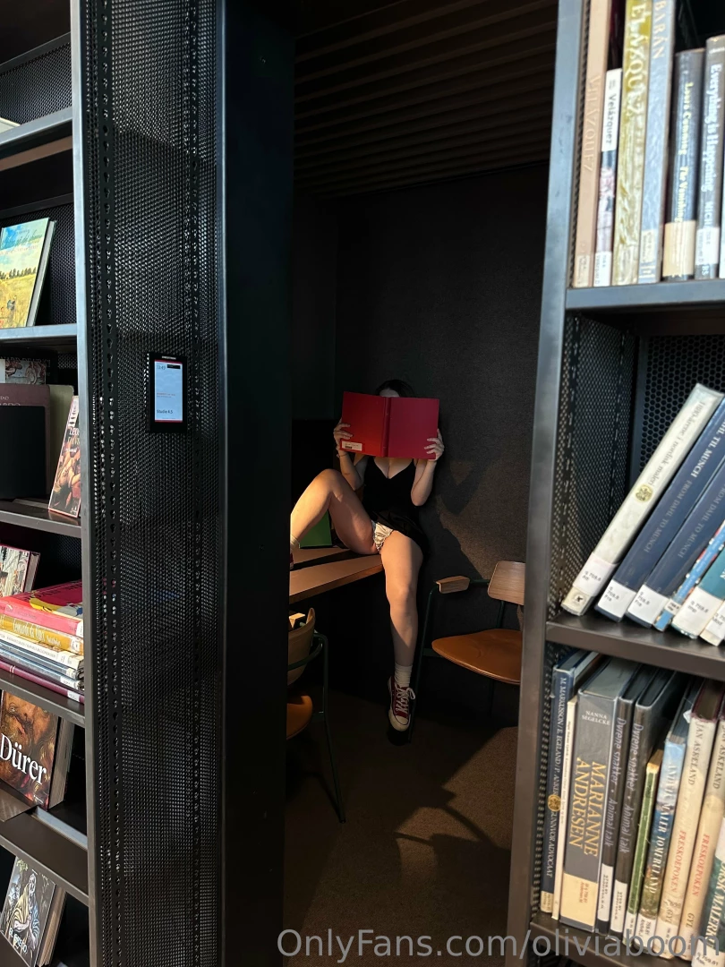 I m in the library and i m horny today i asked my friend to take a part 1 