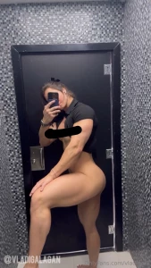 Flexing my muscles for you showing off my nipples and pumped butt