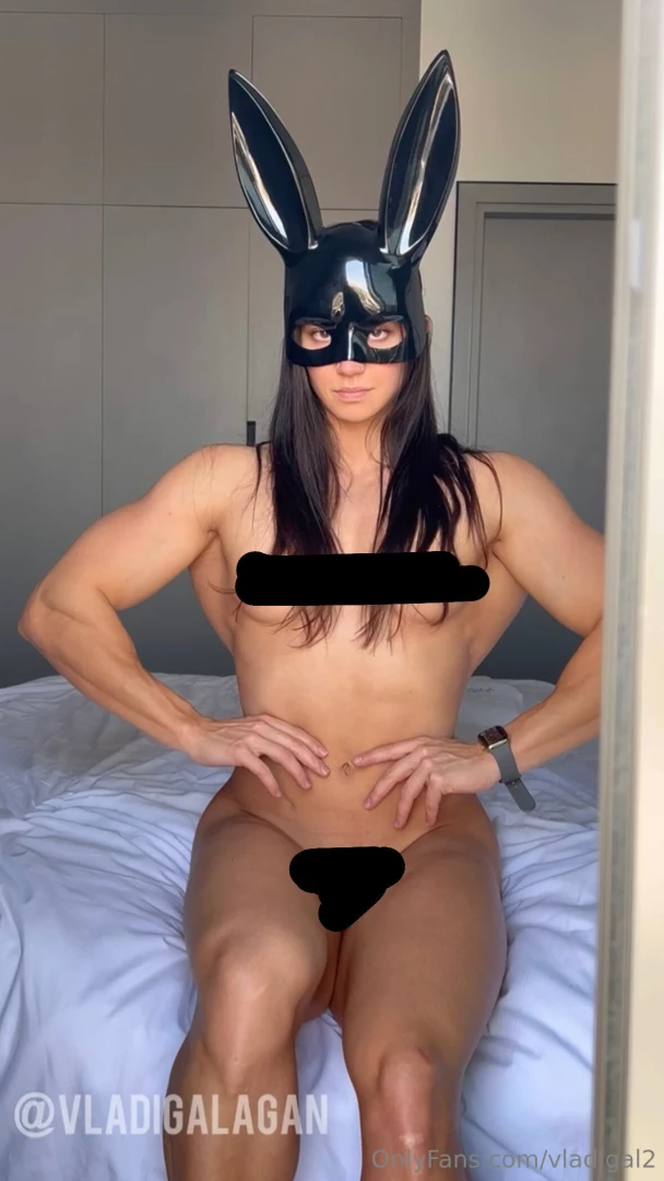 Did you behave well 5 min of flexing me naked p s on my second page is part 1 