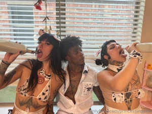 Bundle of all the fun pictures i took with anamal amp woodylakes this