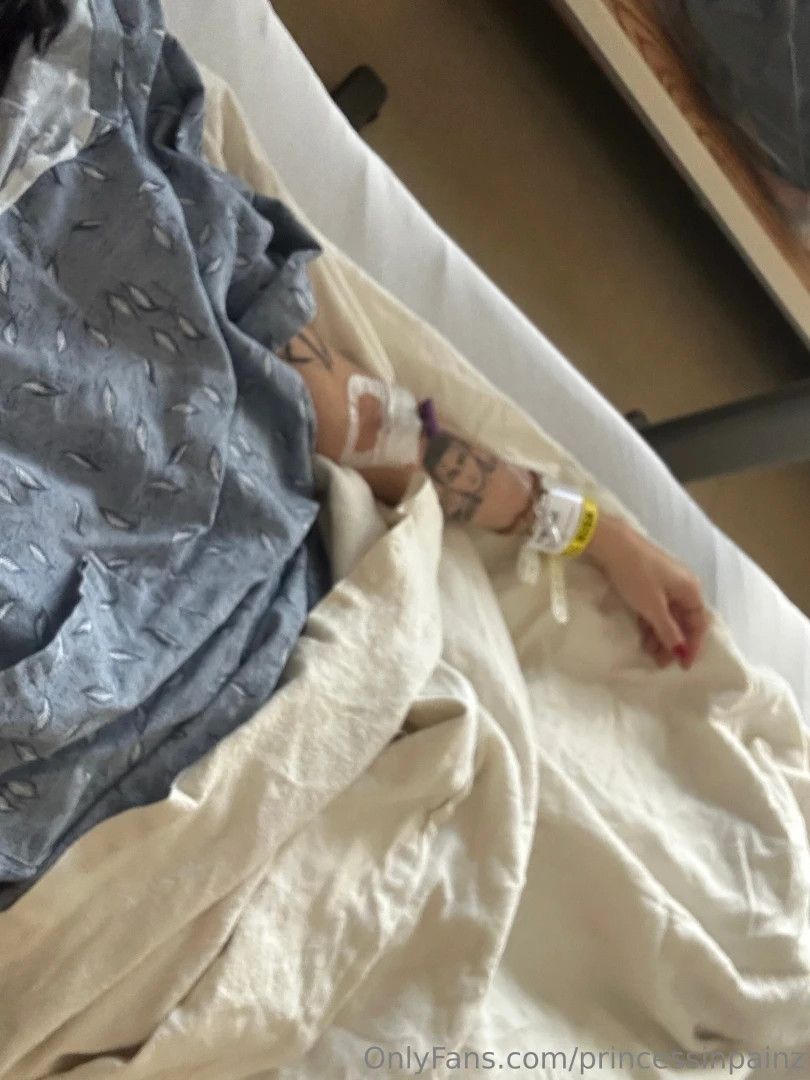 I finally get to leave the hospital after 2 days 
