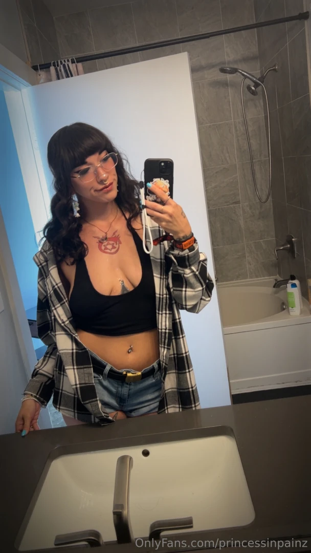 Give me 100 likes send me in message afterwards to receive a gift 