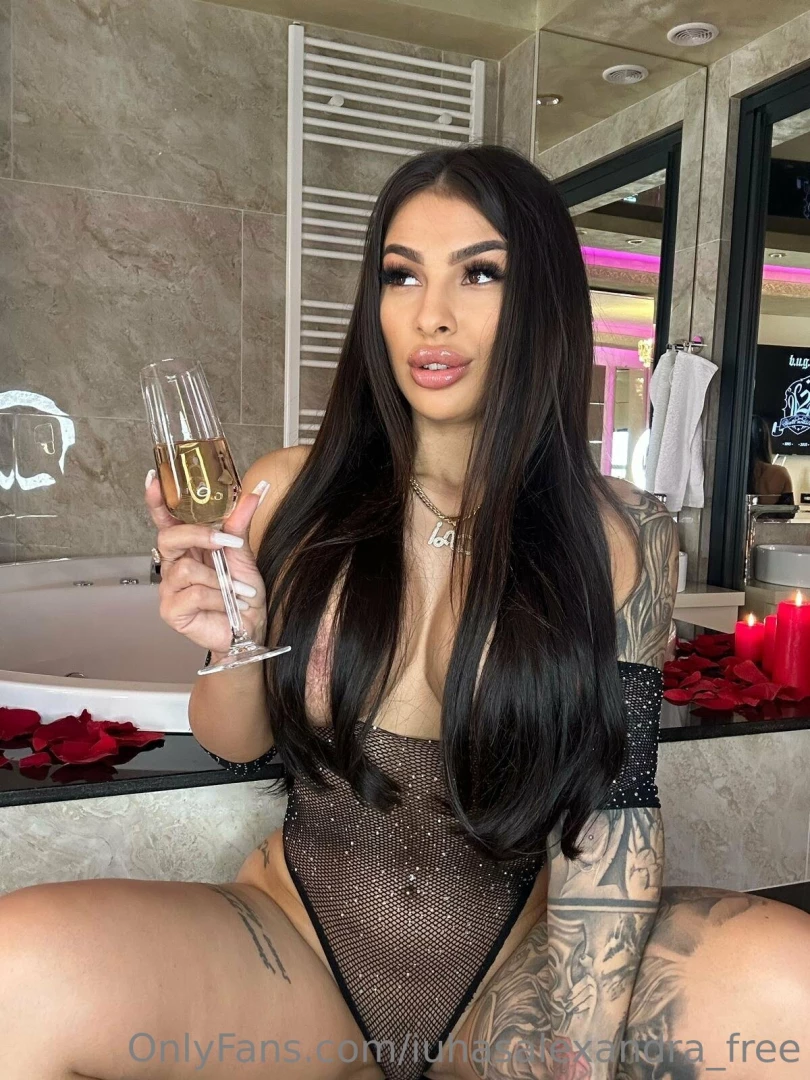 Iuhasalexandra_vip promo subscription price 3 free explicit content 
