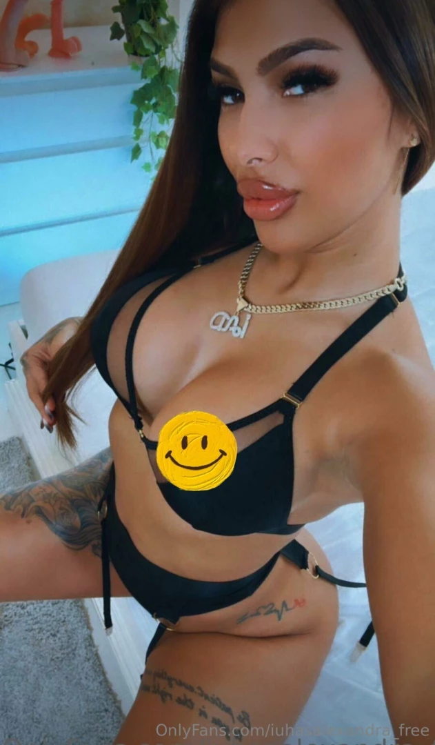 Iuhasalexandra_vip 3 abonament content explicit gratis in fiecare zi 