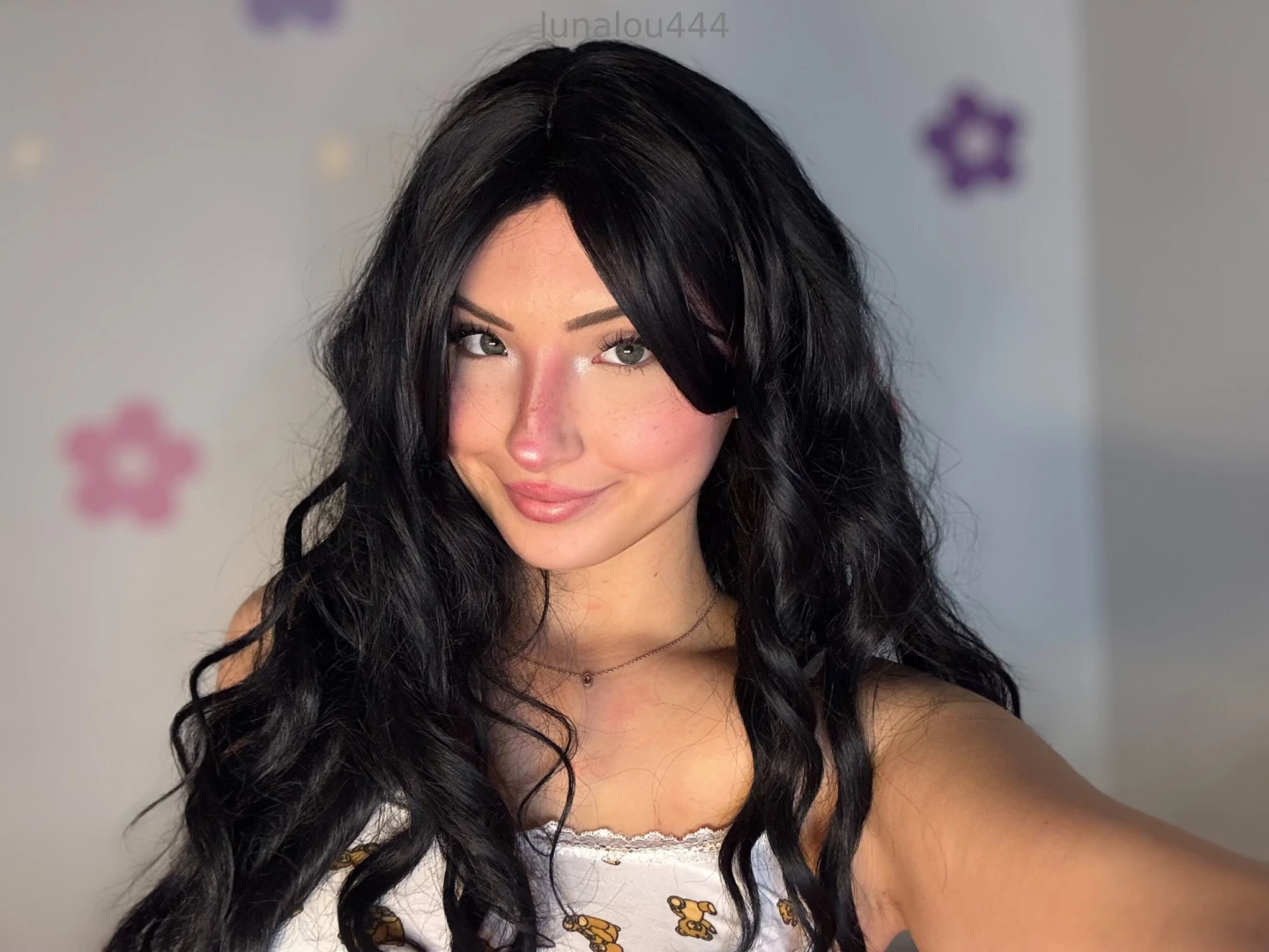 Too hot to be free lucky you 