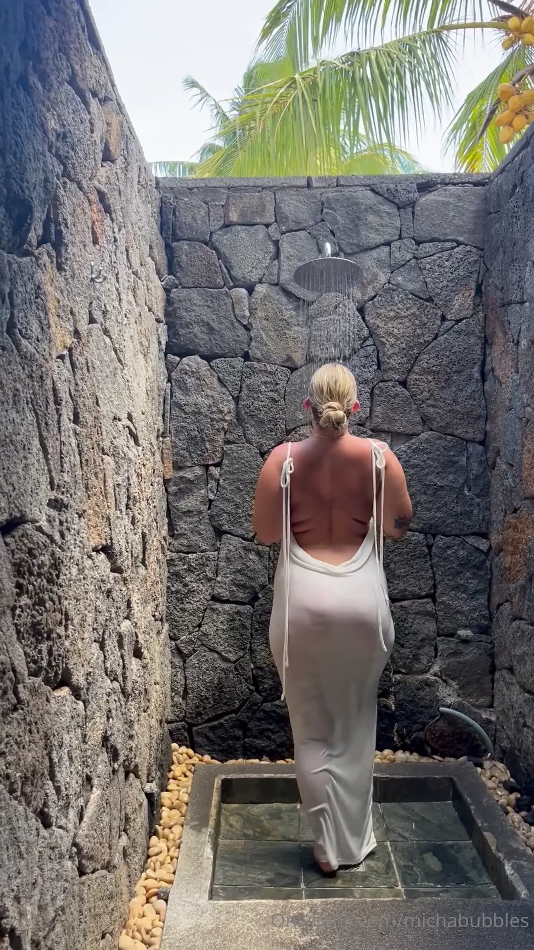 Wet dress 