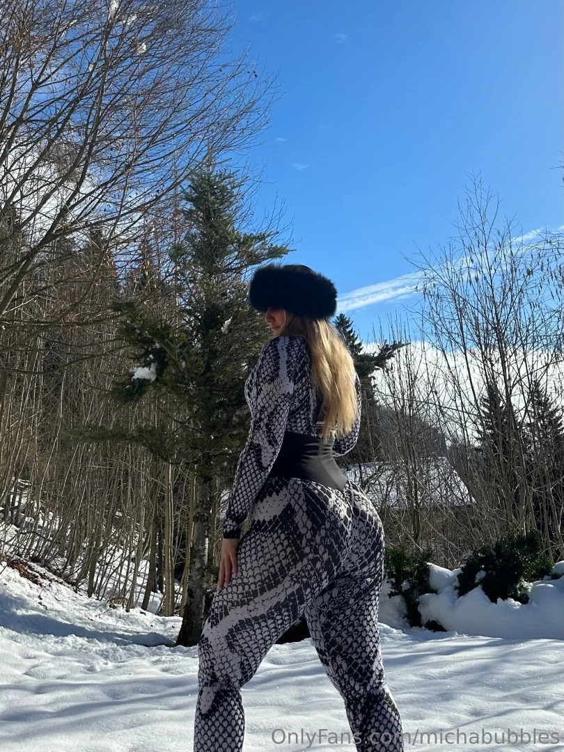 I m really curious if you like my ski outfit 