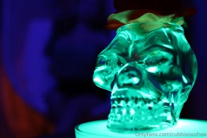 First cubtober live stream is happening on my vip page cubbixoxo in 2