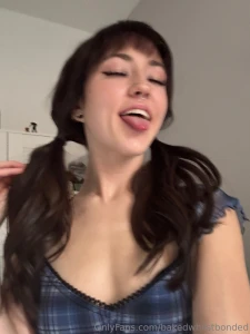 Guysss i am still alive i promise i ll be back online soon just got a