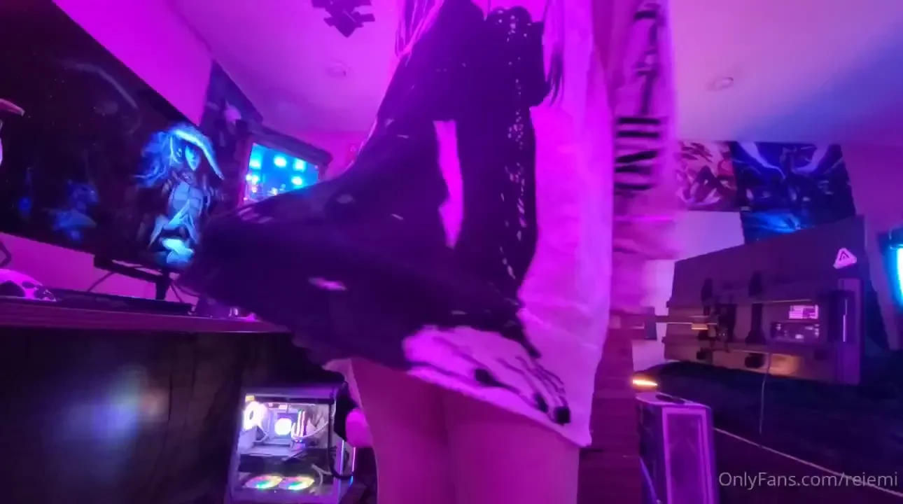 Cute top reveal 3 
