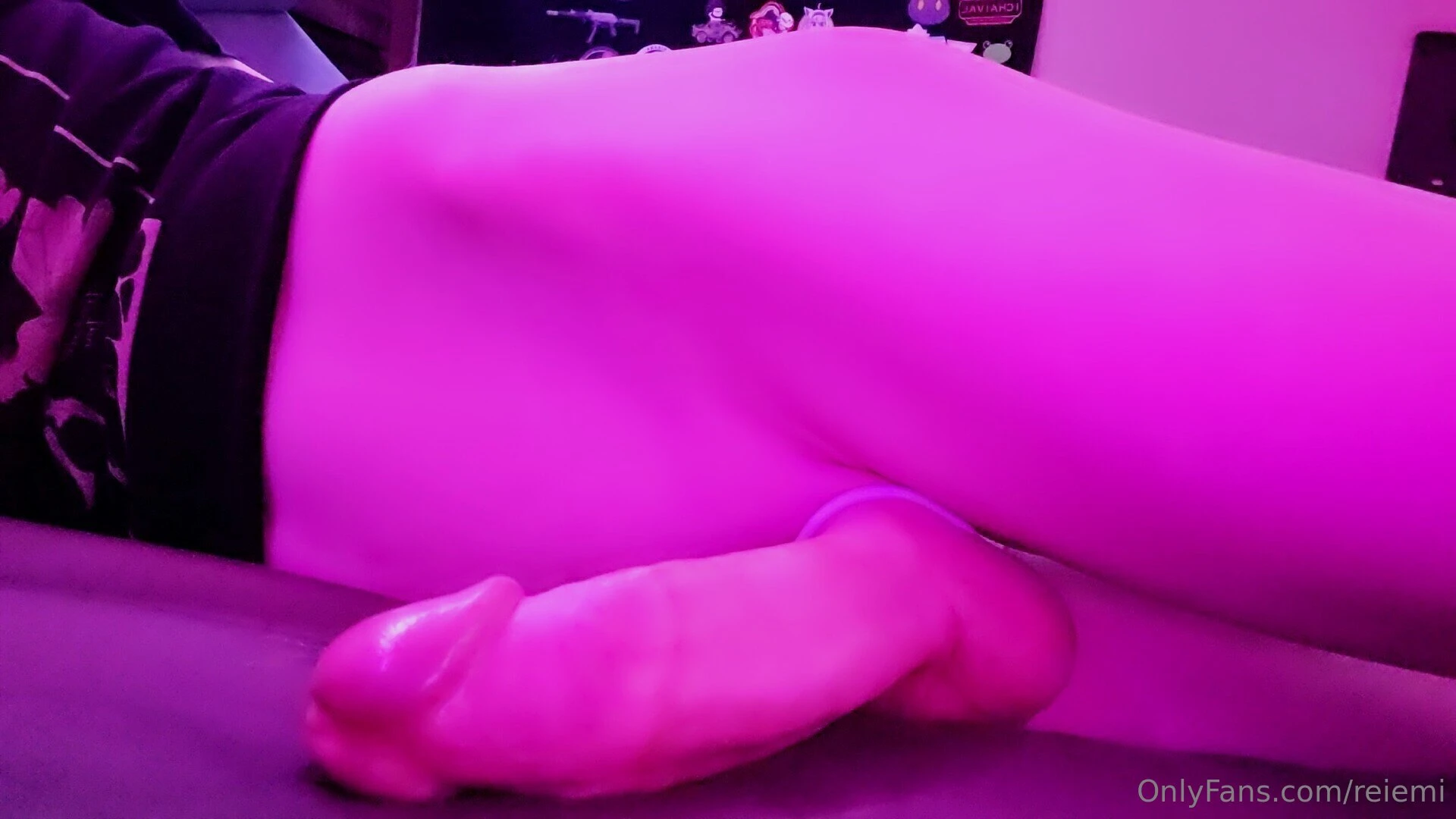Pic set got my bed sheets a little wet with precum x part 9 