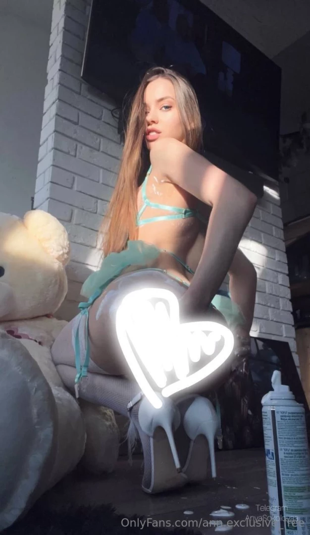 I smear my body with whipped cream and play with my p ssy are you dare 