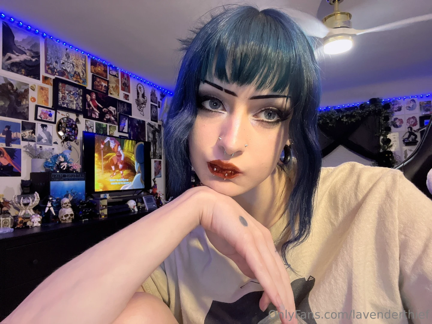 Which selfie would you swipe right on 