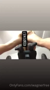 Hai sa vezi cel mai nou video al meu cu un singur partener cum mi rupe