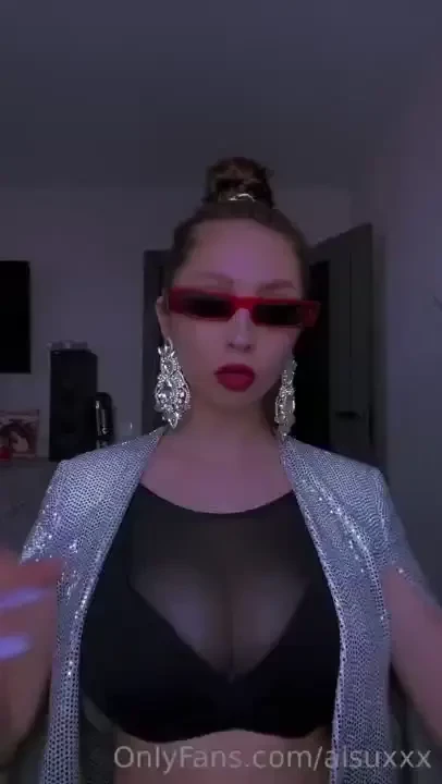 Tonight i decided to be the star of the party do you think this look 