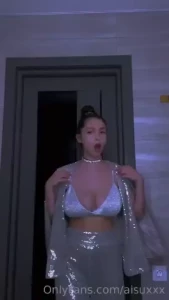 Let s move together on the dance floor i so want our reeds to touch