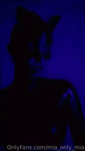 Will you be my batman i want to be your catwoman let s go to the world