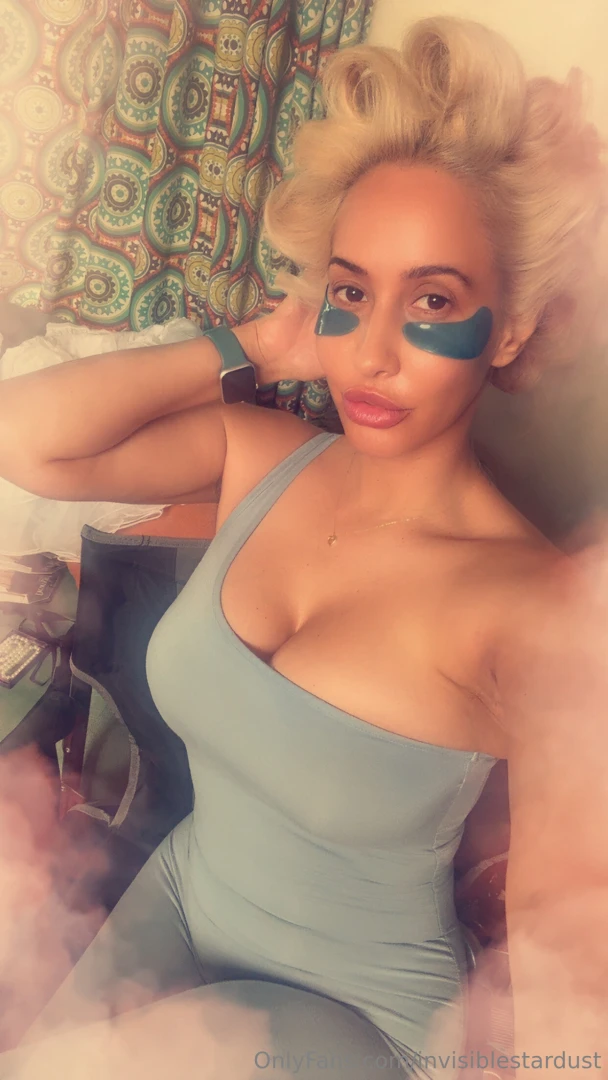 Oh hi there darlin are you ready for your dommy mommy 