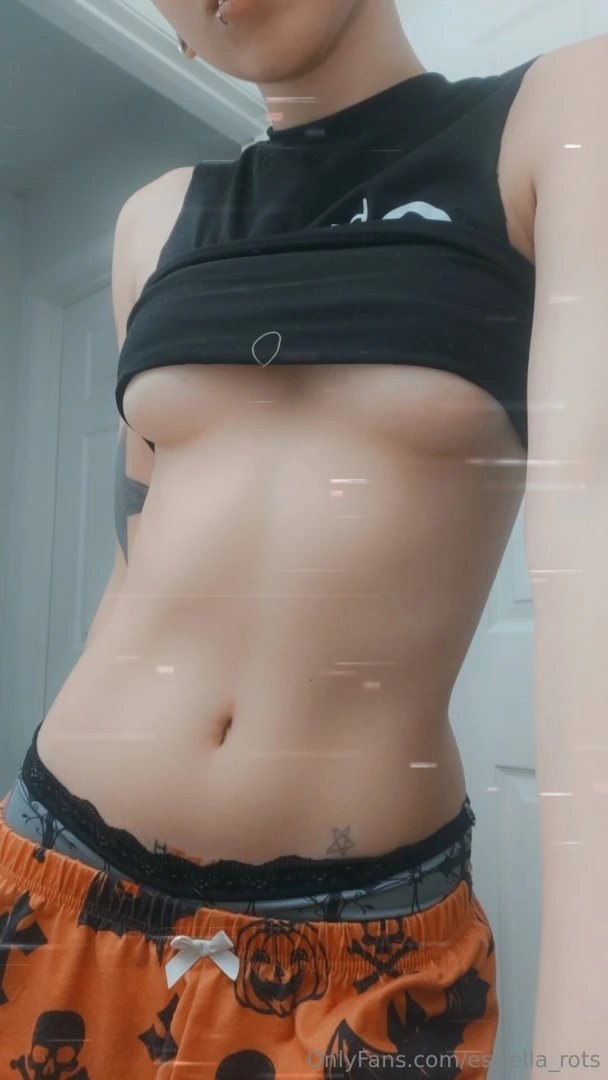 Tip me to leave kisses on my tummy part 2 