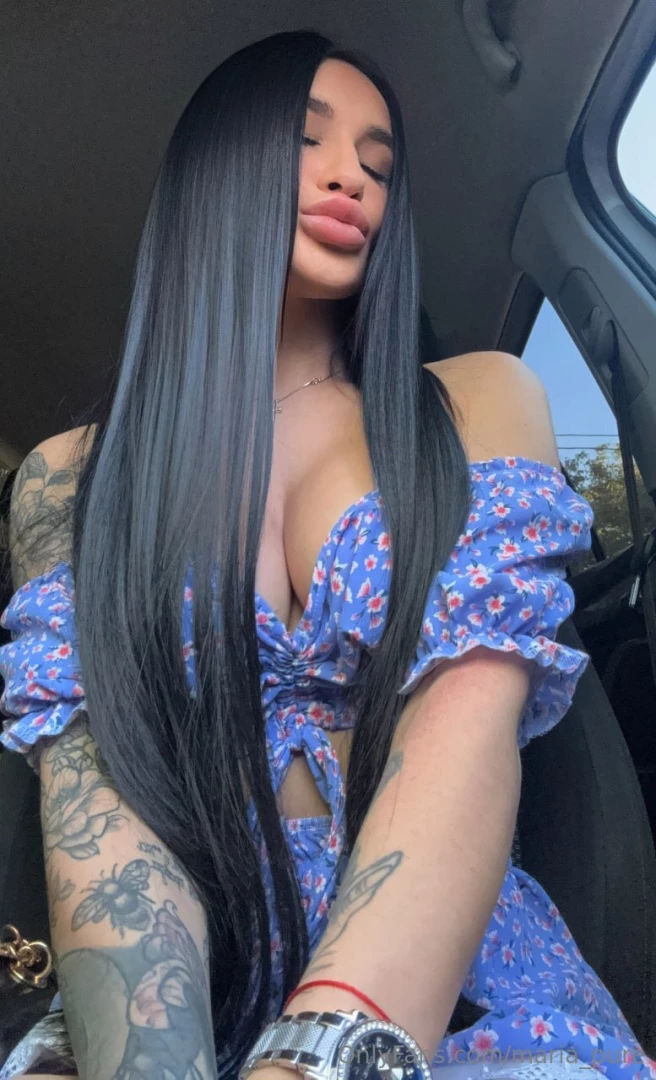 Elvira_jdm is wet right now her body needs affection and your part 2 