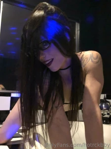 If u haven t checked out my older stuff you should i just got so wet part 3