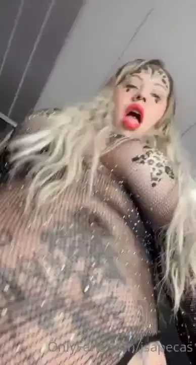 I want to be your naughty girl today love 