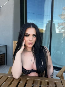 Staring contest part 21