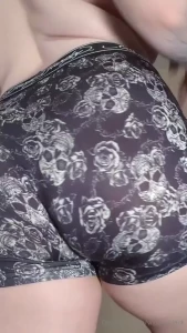 Grinding on my vibe free on curvyelvishgirl taking off my pj s