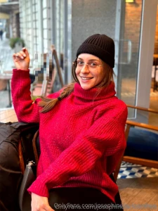 Do you think the red color looks good on me part 2