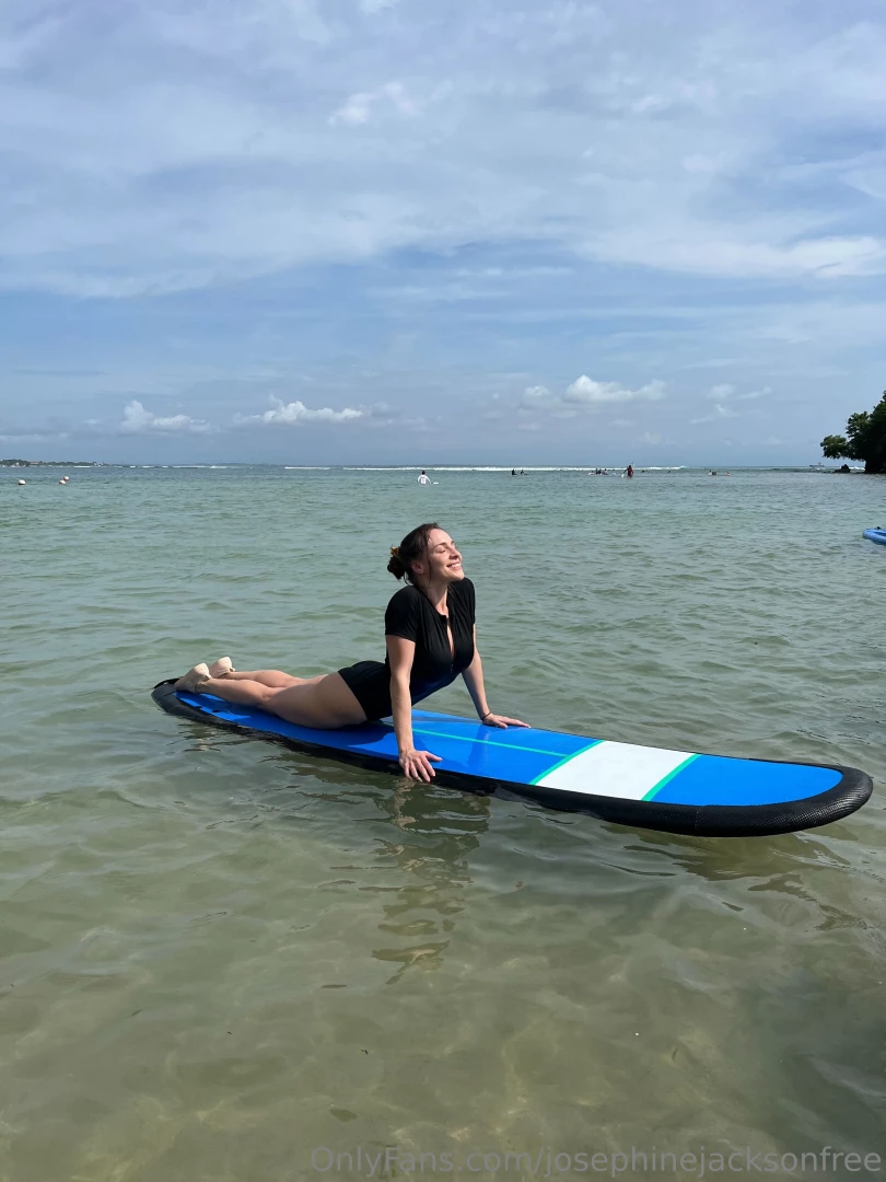 Feel this state of being a happy woman 