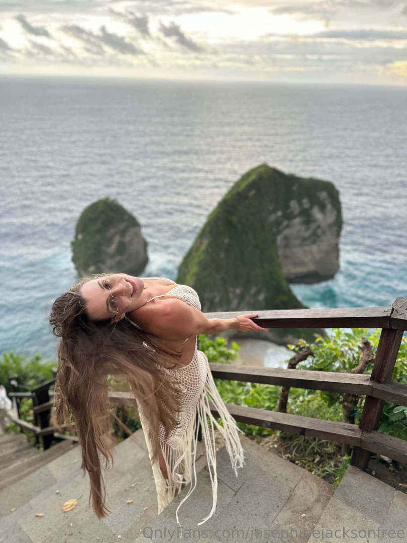 Who has been to bali or maybe to this beach what other places are 