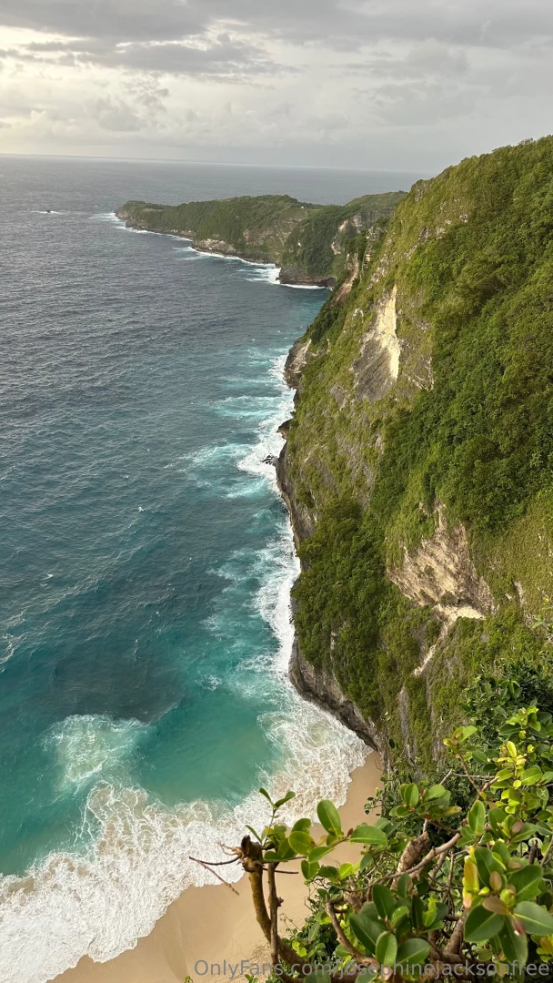 Who has been to bali or maybe to this beach what other places are part 9 