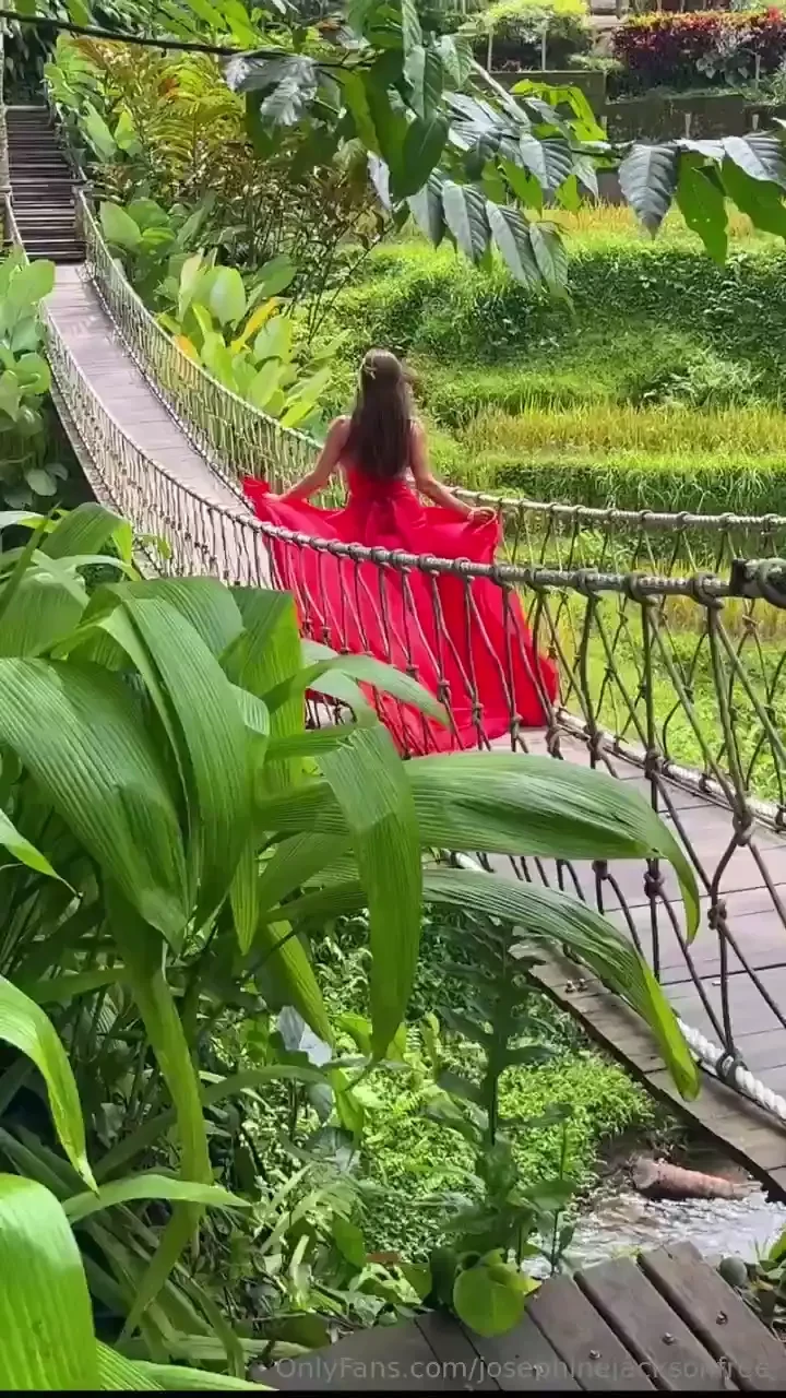 Today is my birthday i am so grateful to be able to share it with you 