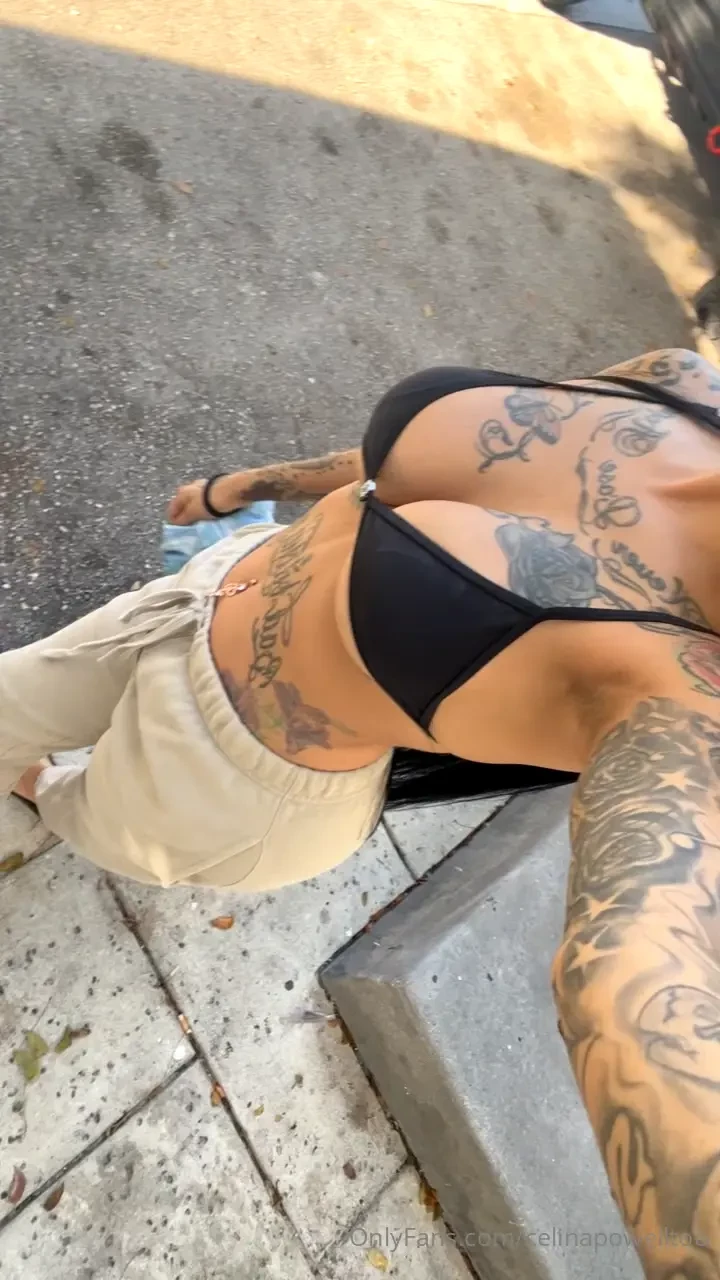 Looking effortlessly tempting 